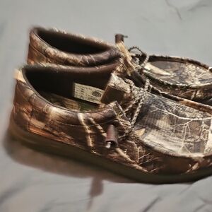 Hey Dude Men's Brown Camouflage Loafers